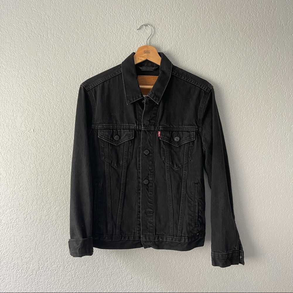 Levis black jean jacket 🧥